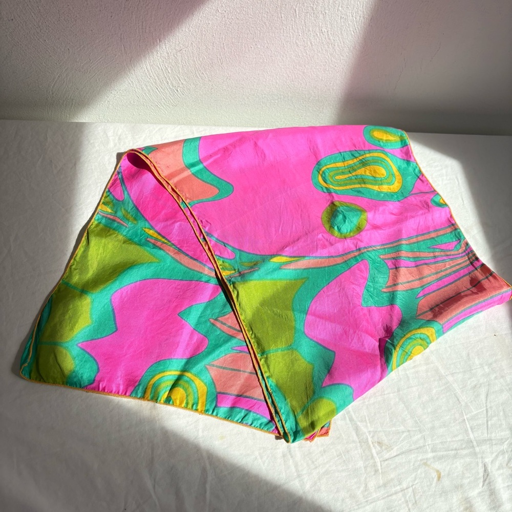 Vintage 60s Mod-Century Modern MCM Abstract Groovy Silk Feel Rectangular Scarf - Picture 9 of 17